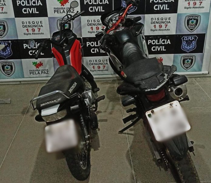 Suspeitos que fingiam ser policiais para vender motos roubadas são presos em Campina Grande
