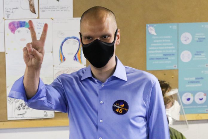 Vereadores confirmam aumento de 46% no salário de Covas