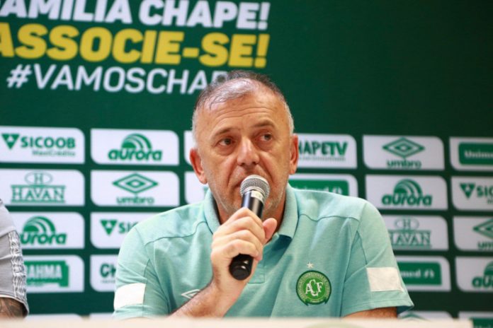 Presidente da Chapecoense morre vítima da Covid-19