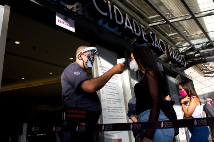 Justiça paulista nega liminar e mantém fechamento de shoppings