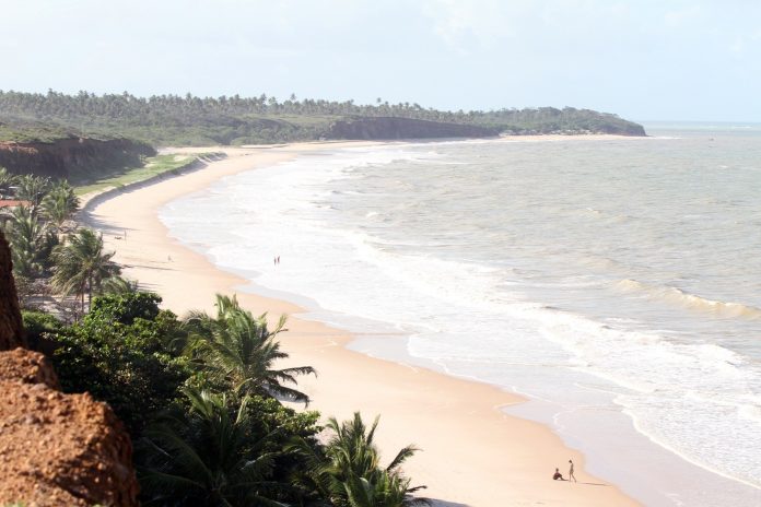 Litoral da PB tem nove praias impróprias para banho; maré alcança 2,2m neste fim de semana