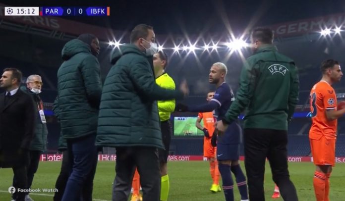 PSG x Istanbul Basaksehir é suspenso após suposto insulto racista do quarto árbitro