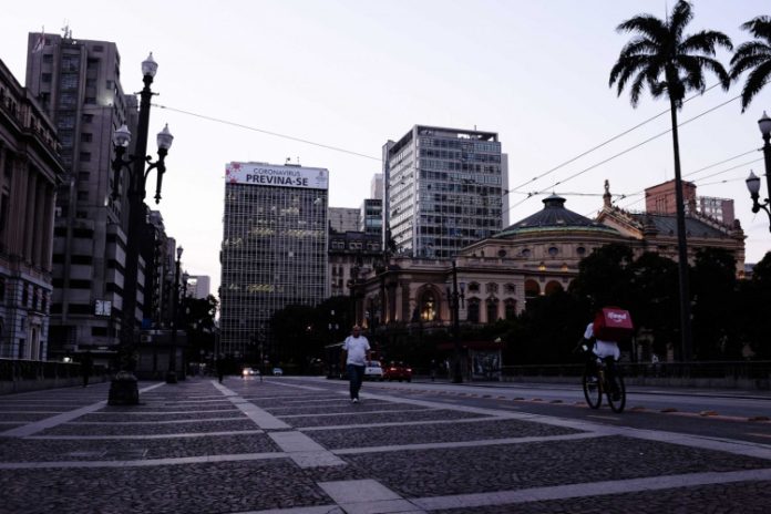 O que é lockdown, quarentena e pandemia? Veja o que as pessoas mais buscaram em 2020 na internet