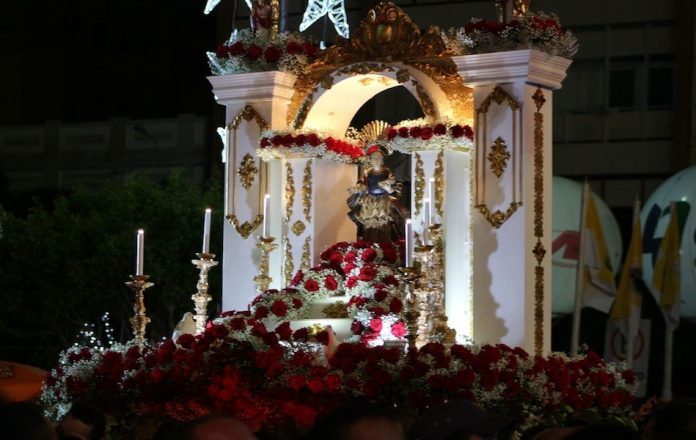 Em homenagem a profissionais de saúde, festa da padroeira de Mossoró terá imagem levada em ambulância