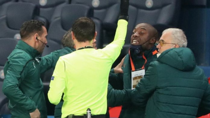 Vítima de racismo de 4º árbitro na Champions, assistente técnico do Basaksehir agradece apoio