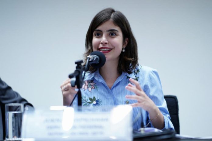 Tabata Amaral quer que profissionais da educação também sejam priorizados na vacinação contra Covid-19