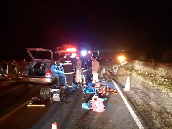 Colisão entre dois veículos deixa quatro pessoas feridas na BR-406, na Grande Natal