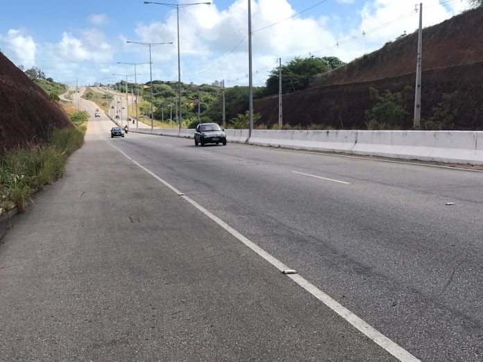 Motoristas relatam tentativas de assalto no prolongamento da Prudente de Morais em Natal