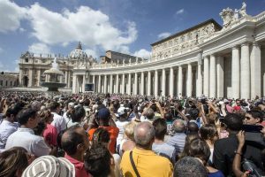 Vaticano deve começar vacinação contra Covid-19 nos próximos dias