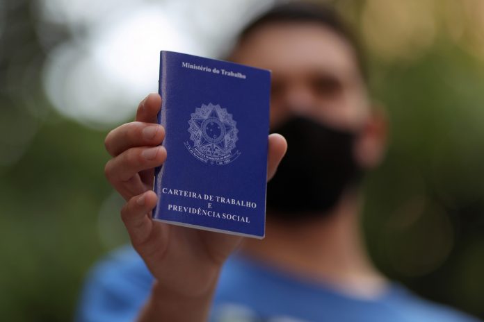 Sine oferece 83 vagas de emprego no RN nesta segunda-feira (18); veja oportunidades