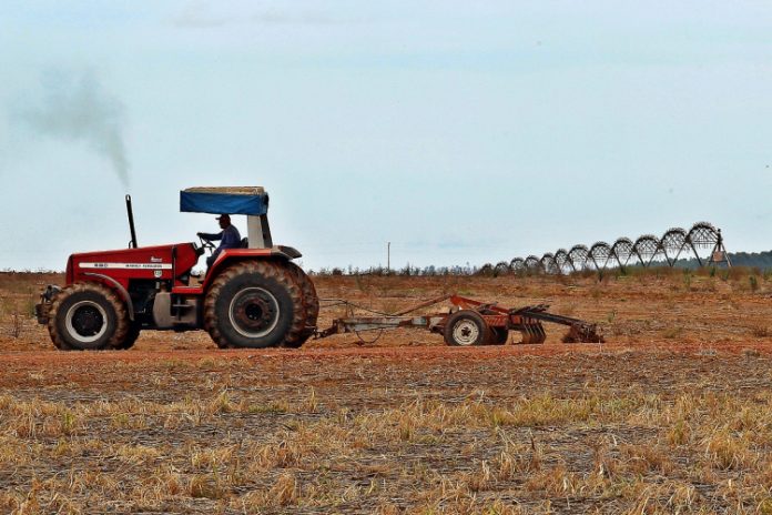 FAESP mantém tratoraço contra aumento do ICMS mesmo após recuo de Doria