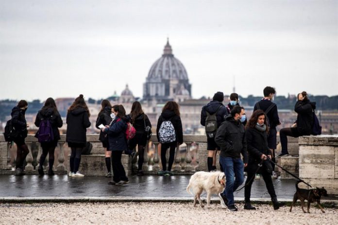 Itália pretende vacinar 6 milhões contra Covid-19 até o fim de março