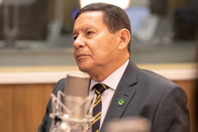 Mourão prevê disputa apertada na Câmara e defende boa relação com candidatos