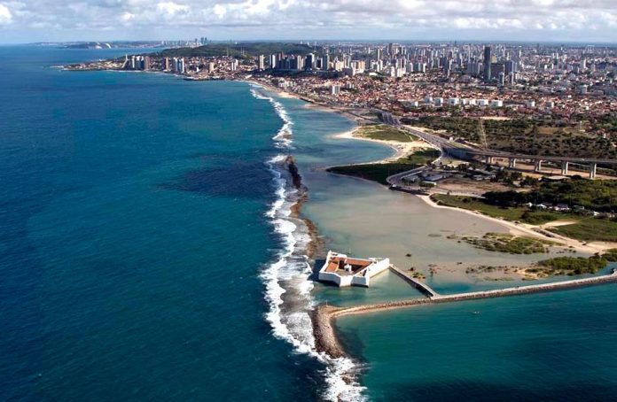 Quatro locais estão impróprios para banho na Grande Natal, aponta boletim