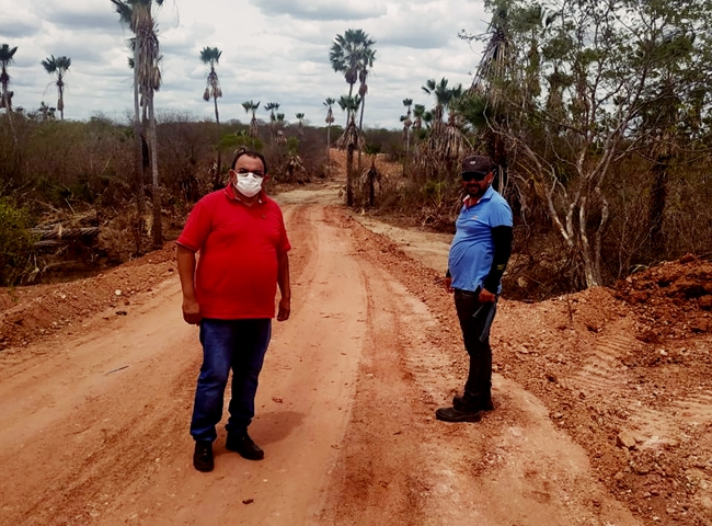 Parceria entre Prefeitura de Felipe Guerra e empresa Vita+, propociona melhorias em Estrada de acesso a Santana.