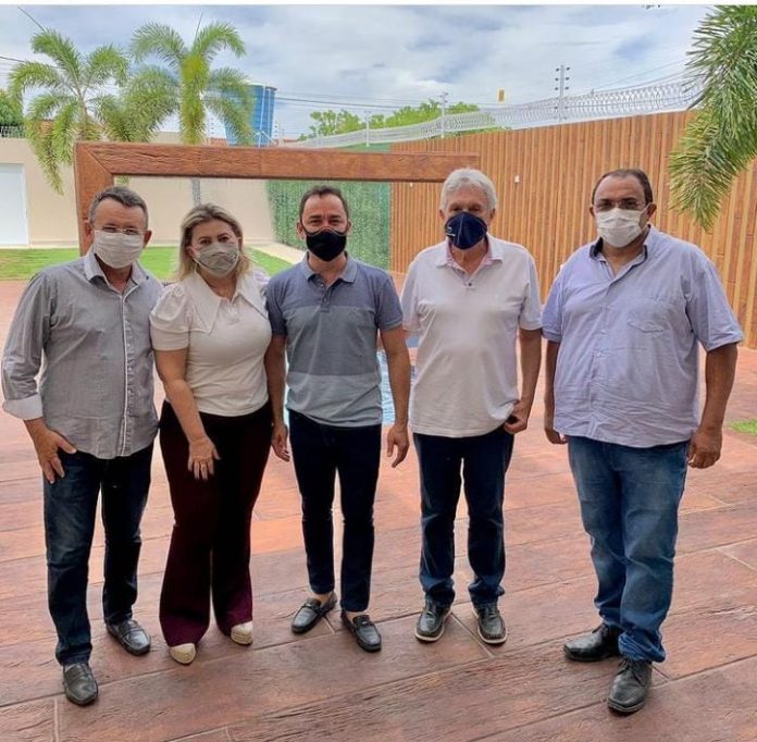 Prefeito Salomão Gomes em conversa com o Dep. João Maia o mesmo garante recursos para o Município.