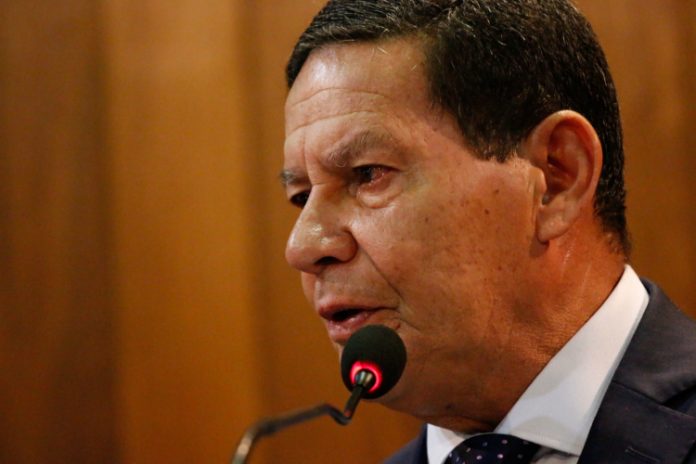 Vice-presidente Hamiton Mourão se cura da Covid-19