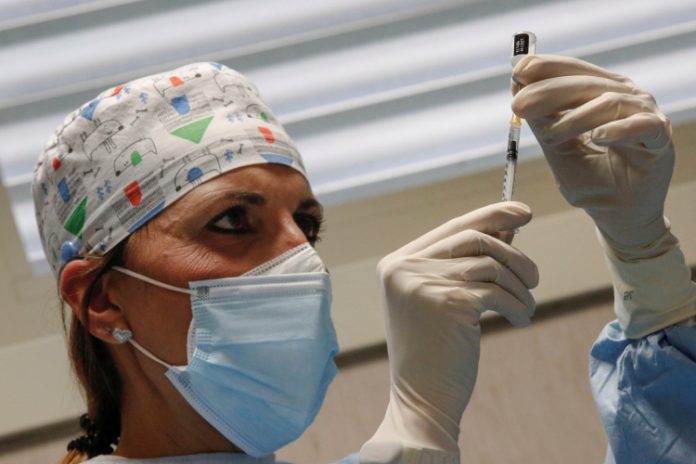 David Uip reforça importância da vacina contra Covid-19: ‘É o que temos de prevenção’