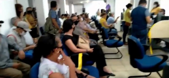 Secretaria de Tributação de Natal registra filas e aglomeração de contribuintes em busca de desconto no IPTU