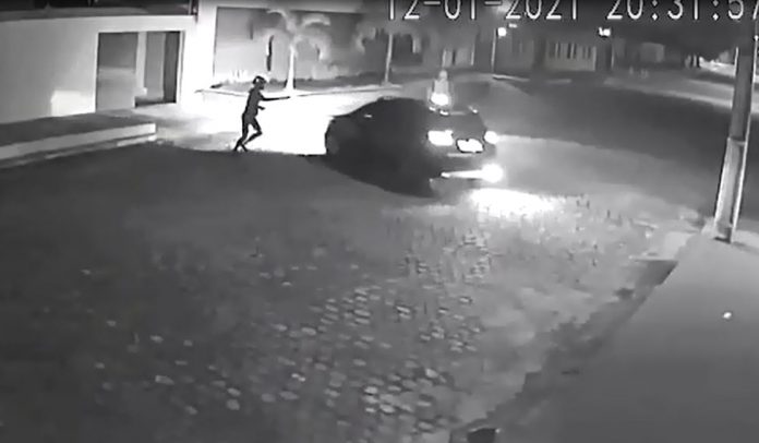 Vídeo mostra tentativa de assalto a ex-prefeita de Natal