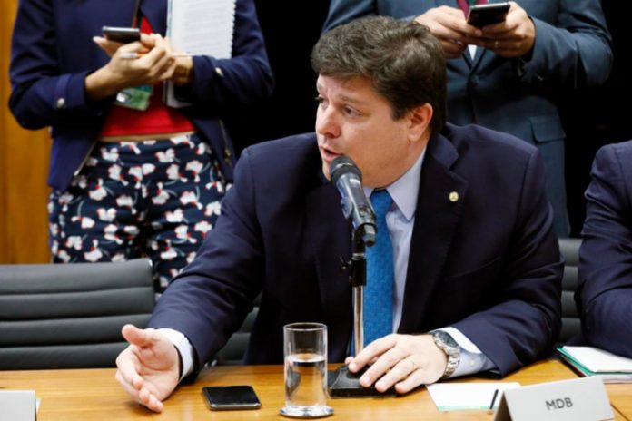 ‘PSL raiz’ articula nova lista para tentar levar partido de volta ao bloco de Baleia Rossi