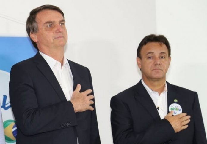 A família Bolsonaro vai para o Patriota
