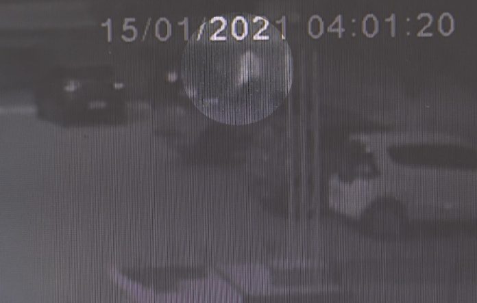 Vídeo flagra trabalho de parto de mulher suspeita de abandonar bebê recém-nascido, na Paraíba