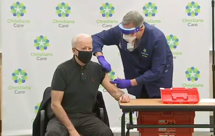 EUA: Joe Biden recebe segunda dose da vacina contra a Covid-19