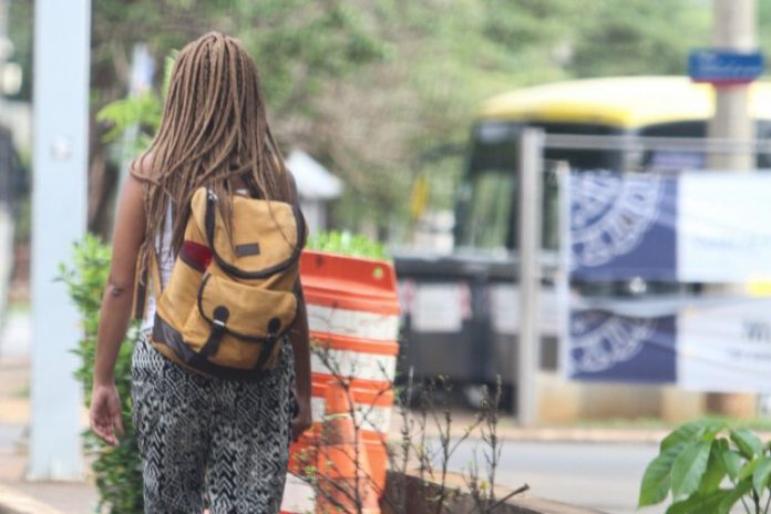 Ensino híbrido na educação superior deve se alastrar para mais cursos no pós-pandemia