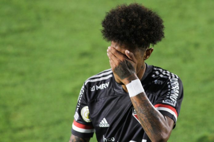 Tchê Tchê se manifesta após derrota do São Paulo e atrito com Fernando Diniz