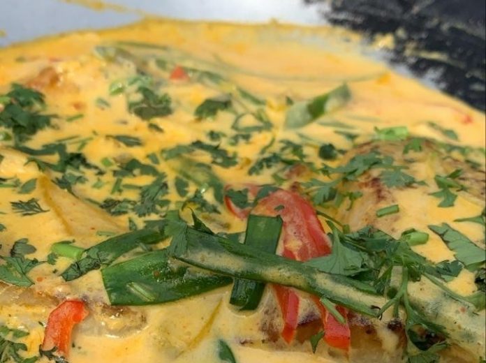 Aprenda como fazer receita de peixada no molho de coco no Chef JPB