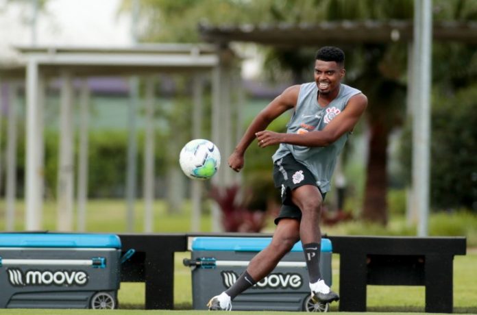 Sem perder há seis jogos, Corinthians treina para estrear com vitória em 2021