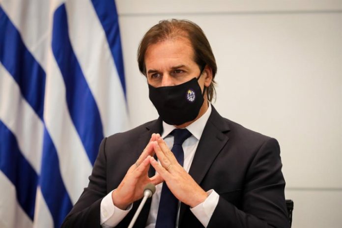 Covid-19: Uruguai vacinará todos os funcionários da saúde em 3 dias