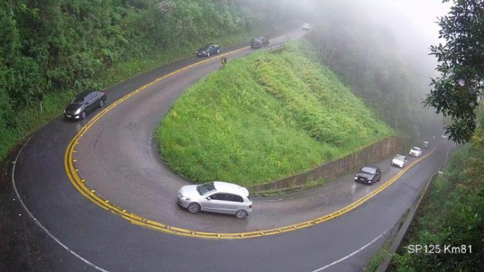 Motoristas enfrentam trânsito intenso na volta do feriado