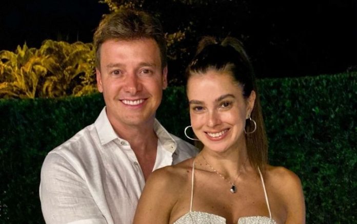 Rodrigo Faro relembra primeiro jantar com a esposa em fast food: ‘Era o que dava para pagar’