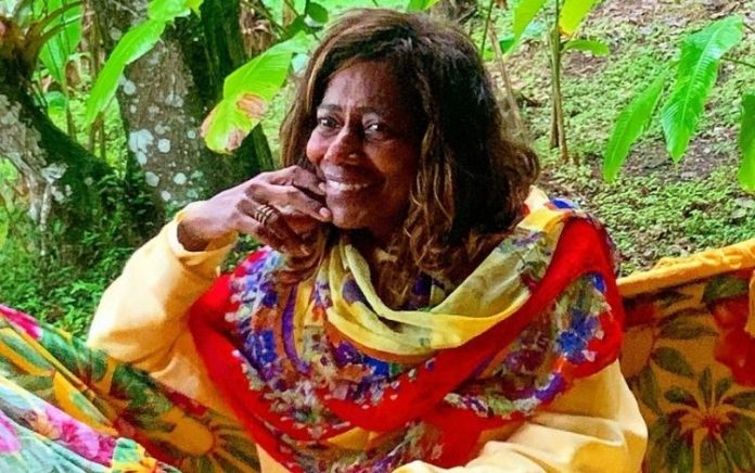 Gloria Maria relembra internação por infecção pulmonar: ‘Lutando como uma guerreira’