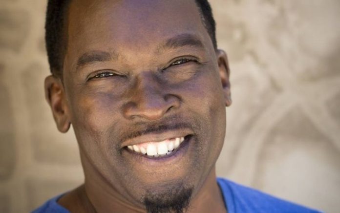 Morre Deezer D, rapper e ator da série ‘Plantão Médico’, aos 55 anos