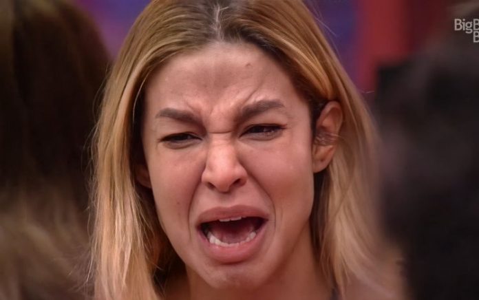 Briga de Kerline e Lucas Penteado marca primeira festa do ‘BBB 21’