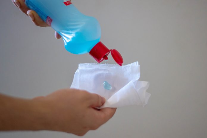 Álcool em gel custa entre R$ 12,98 e R$ 14,89 em João Pessoa, segundo Procon-PB