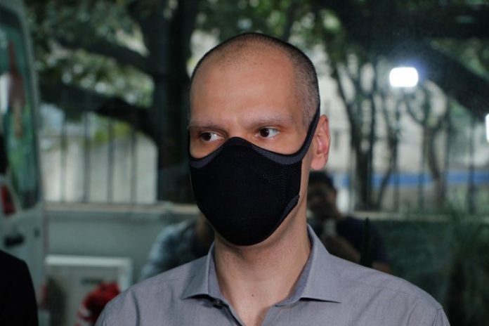 Em nova fase de tratamento contra o câncer, Covas passa por radioterapia