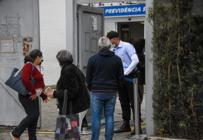 Governo oficializa reajuste de 5,45% para aposentados e pensionistas do INSS