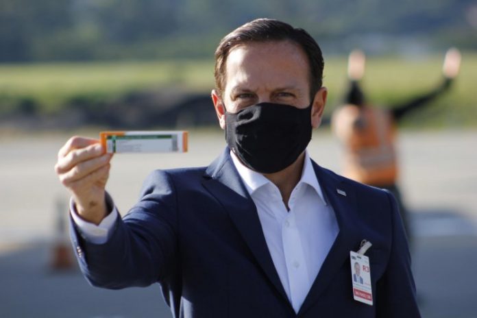 Gestão Doria rebate ironia de Bolsonaro sobre eficácia da CoronaVac