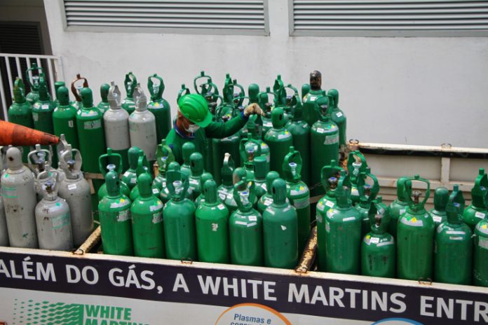 Anvisa autoriza produção de oxigênio com menor pureza em Manaus