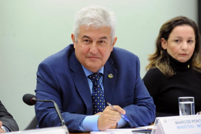 Brasil tem três vacinas em fase pré-clínica, diz ministro da Ciência e Tecnologia