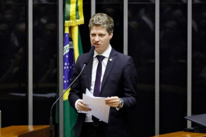 ‘Impeachment sem crime de responsabilidade é tumulto na democracia’, avalia Van Hattem