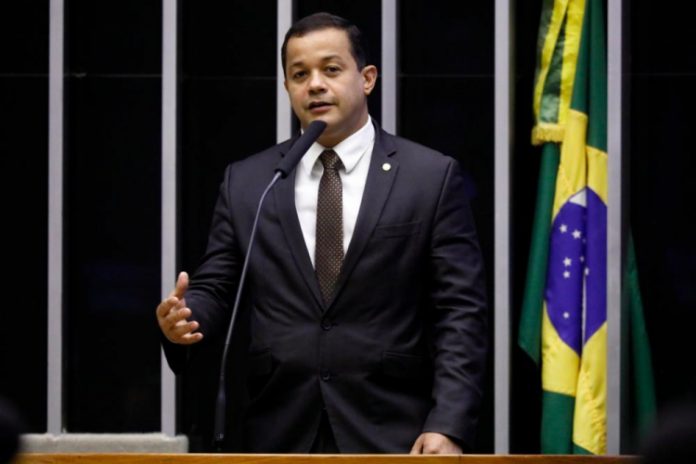 Parlamentares pedem intervenção federal na saúde do Amazonas