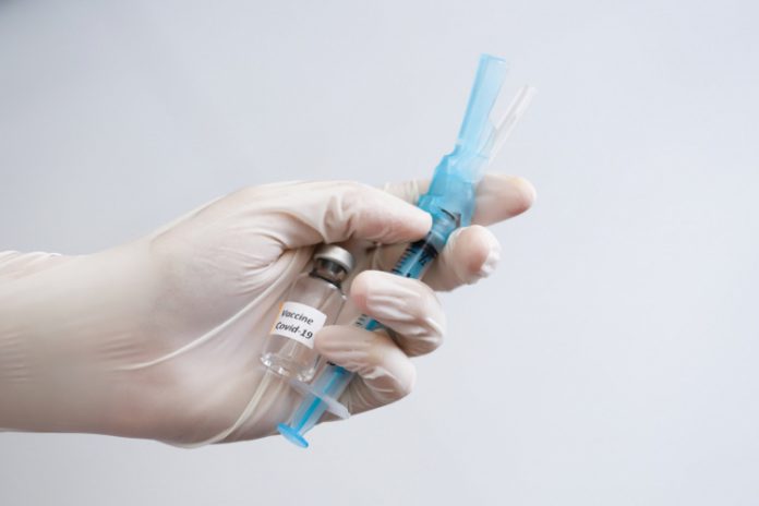 Governo zera tarifa de importação de seringas e agulhas