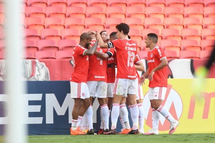Internacional vence o Goiás por 1 a 0 e se aproxima do São Paulo