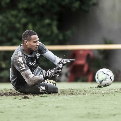 John e Wagner voltam a testar positivo para Covid-19 e desfalcam Santos na Libertadores