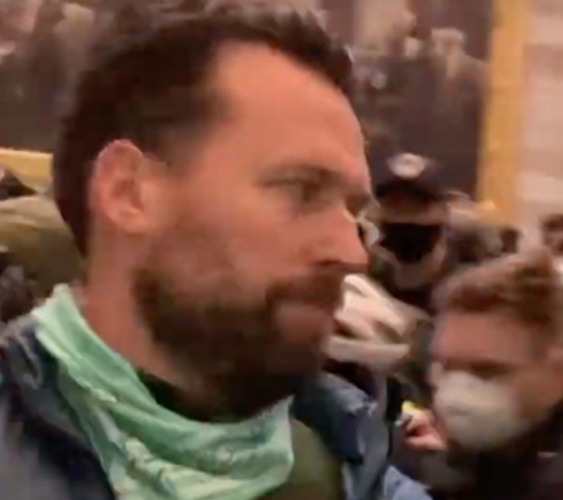 Campeão olímpico de natação participou da invasão ao Capitólio, nos Estados Unidos